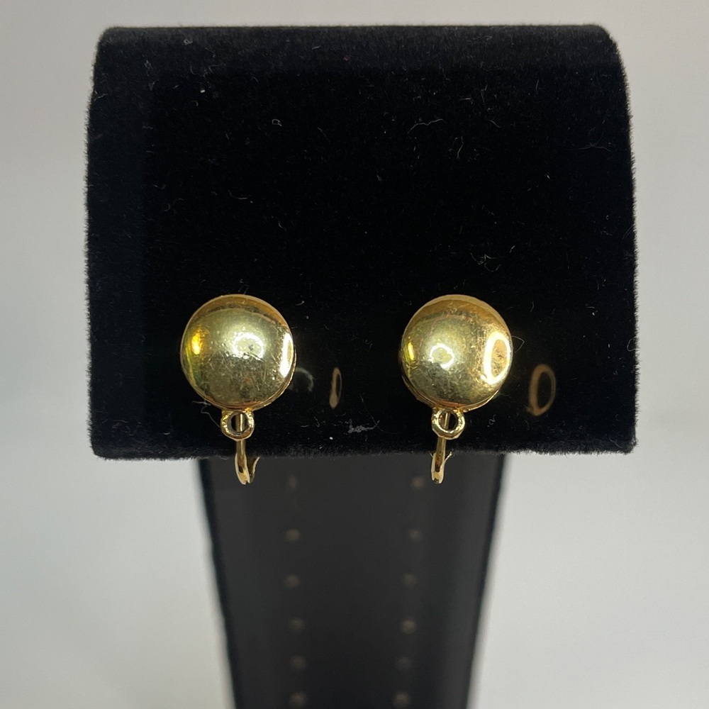 Crown Trifari Vintage Gold Tone Button Style Clip-on Earrings
